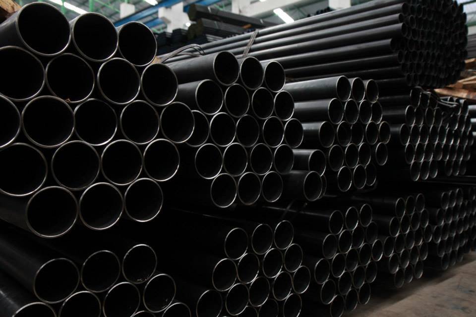 Carbon pipe